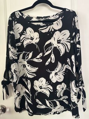 LOFT Black White Floral Blouse Large Tie Sleeve Top Lightweight Flowy